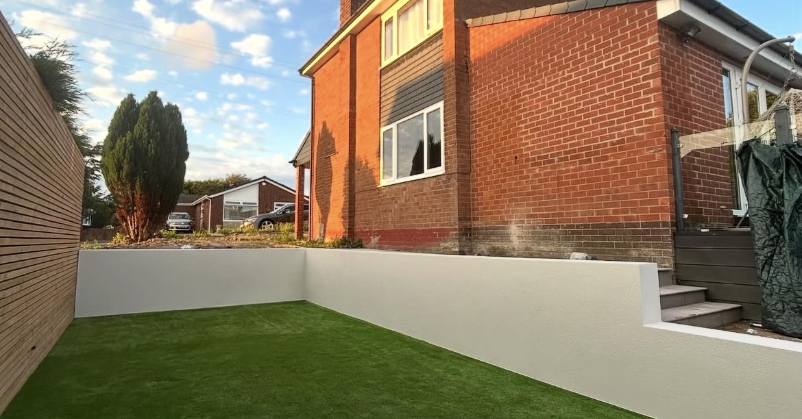 Garden retaining wall, rendered — AG Plastering & Rendering, Tyne & Wear